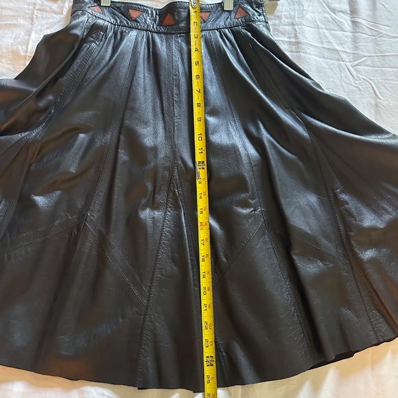 Italian Leather Full skirt - Picture 4 of 7